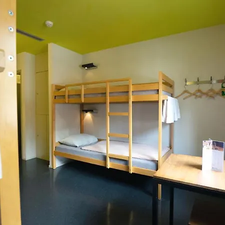 Youth * Ζερμάτ