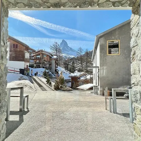 Youth * Ζερμάτ