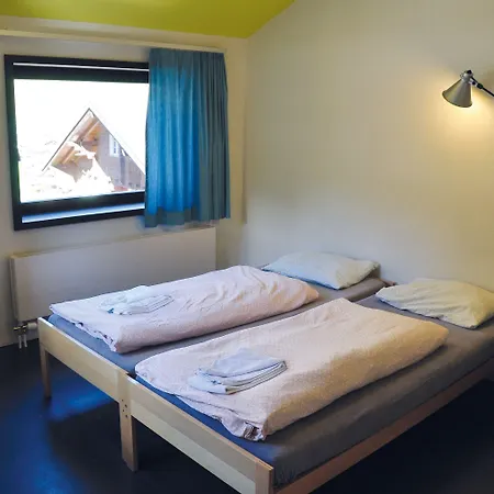 Hostel Youth Ζερμάτ