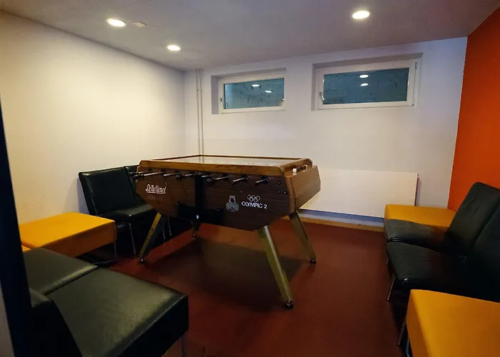 采尔马特青年旅舍 *